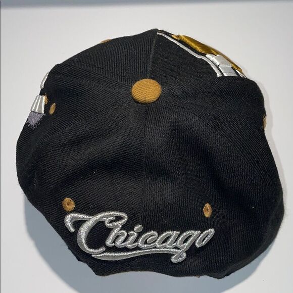 Chicago bulls Black and Gold Graphic Snapback Hat - Picture 5 of 7